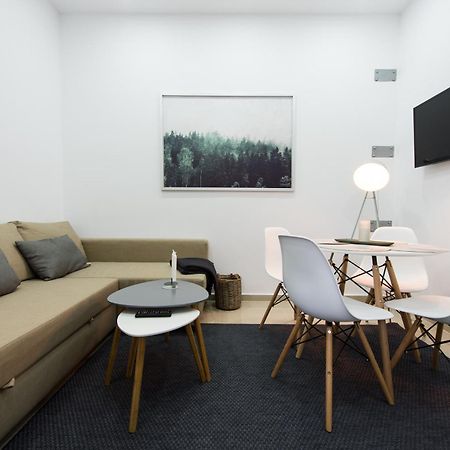 Gorgeous Brasov Flat With Patio And Mountain Viewsアパートメント エクステリア 写真